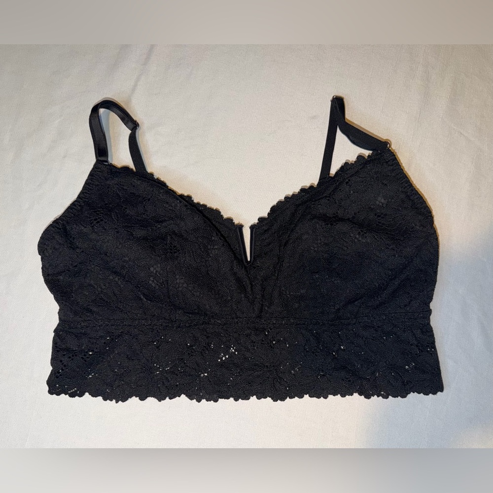 PINK Victoria’s Secret Black Lace Longline Bralette V Wire
